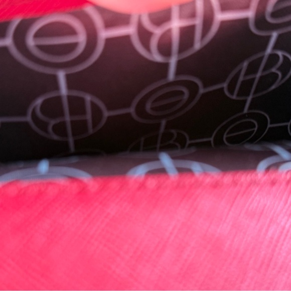 Henri Bendel Kangaroo Wallet - Picture 8 of 8